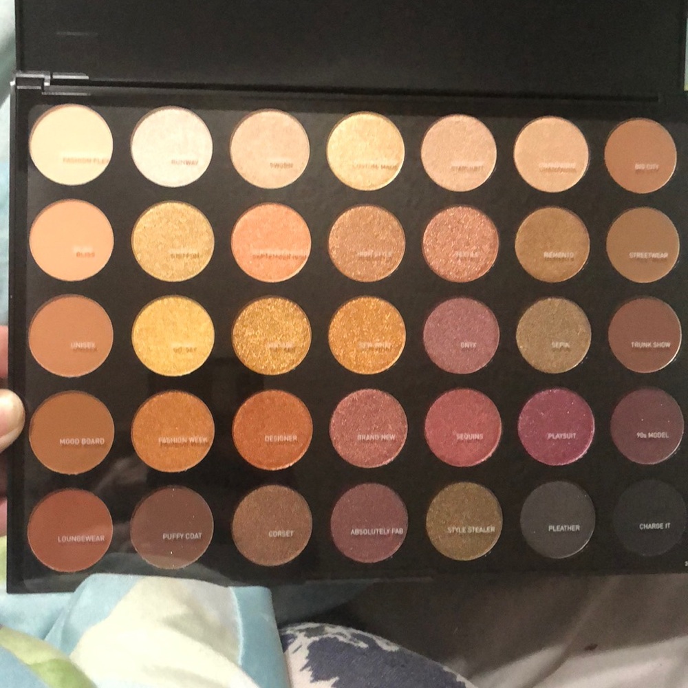Morphe Fall into Fabulous eyeshadow pallete